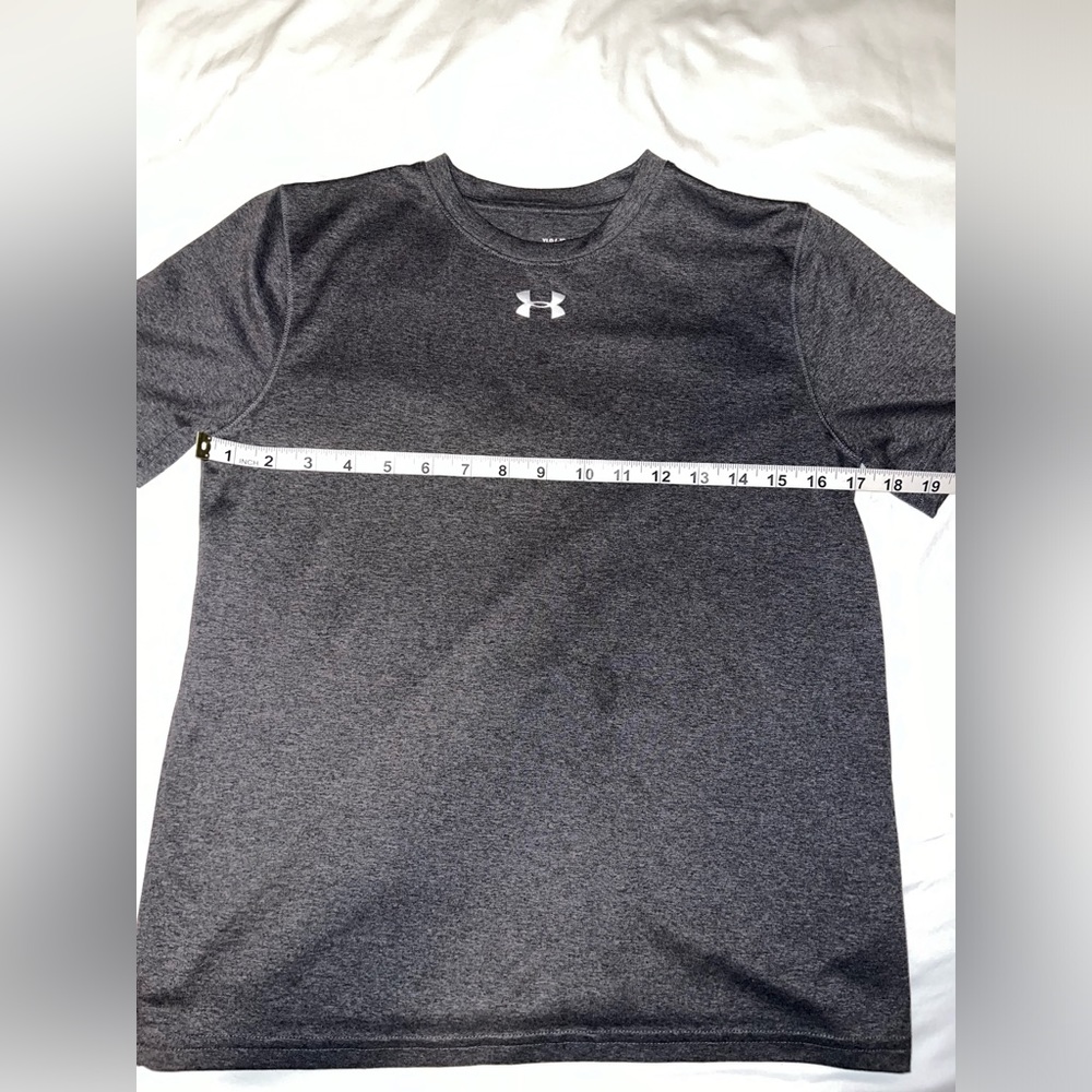 Under Armour tee